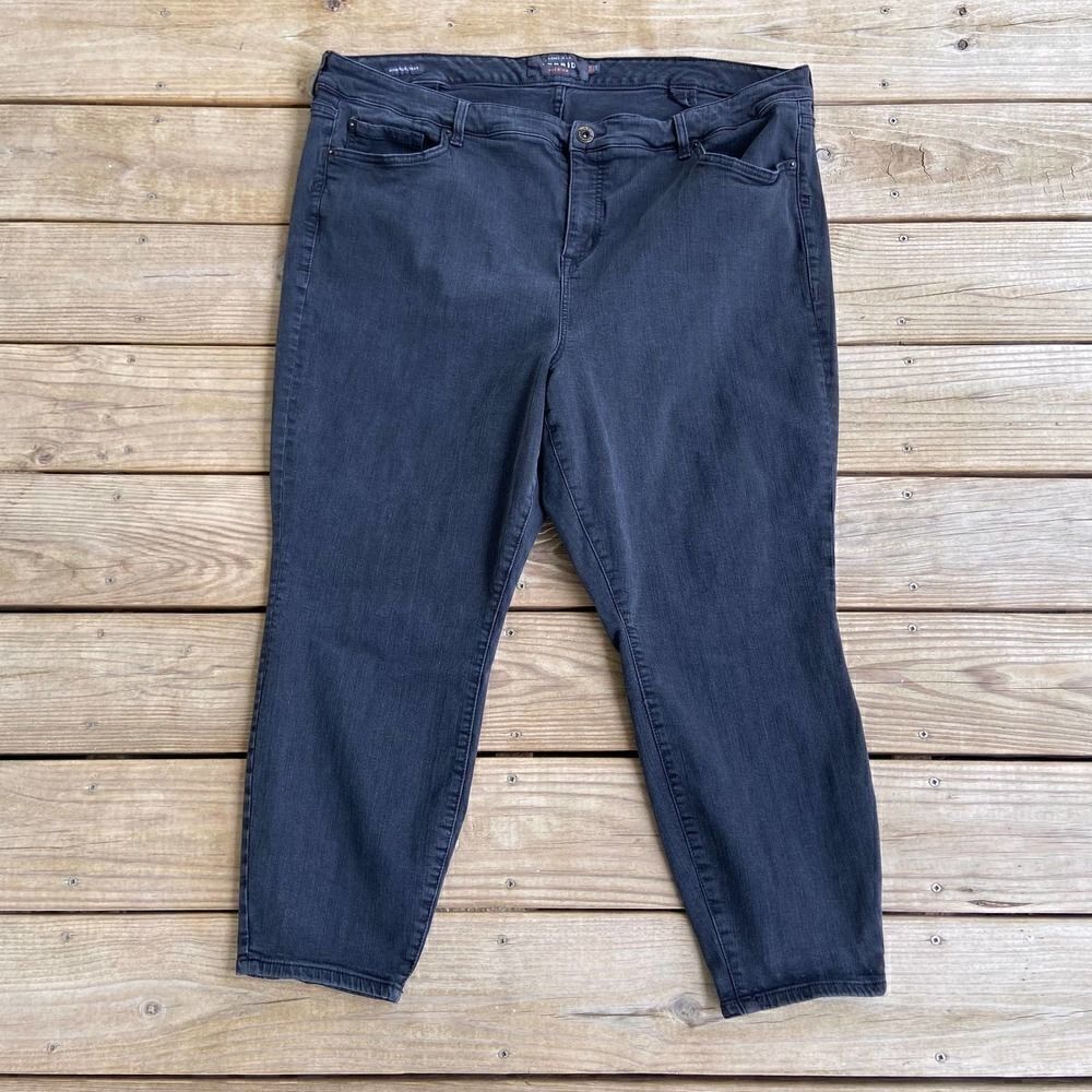 Torrid Black Denim Capri Jeans Size 26R‎